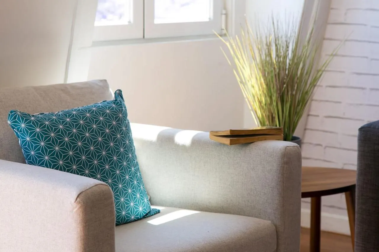 Apartamento Photographers Attic W Stunning View In Alcantara Lisboa Portugal